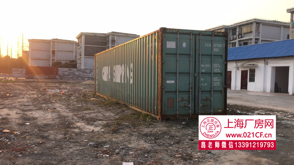 g1455宝山月浦镇上3亩场地空地土地 11间精装修住房办公出租 打包价29万一年 可谈