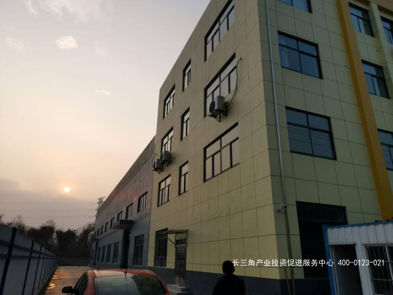 g2295 南京高淳经济开发区 独门独院 1200平单层可装行车厂房 1000平三层楼办公楼 整体出租