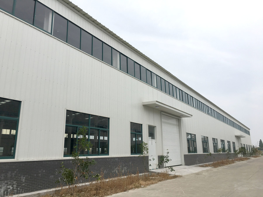a8335 南通海安工业园区内 5700平/栋 单层可装行车厂房出租 共三栋 可分栋出租
